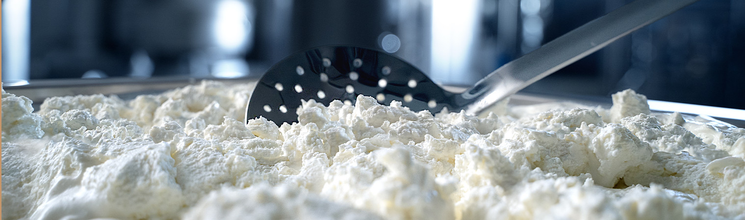 Curiosity Box Ricotta Valcolatte Spot Key Frame